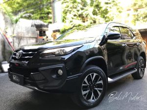 Toyota Fortuner VRZ Black