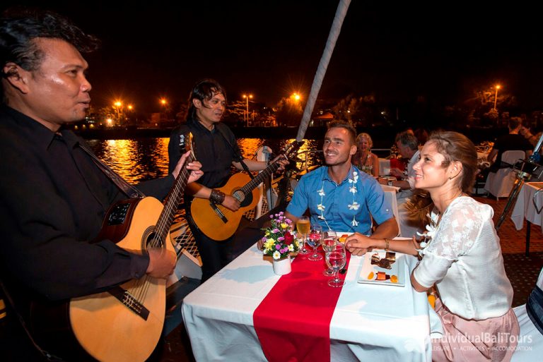 Aristocat Evening Cruise