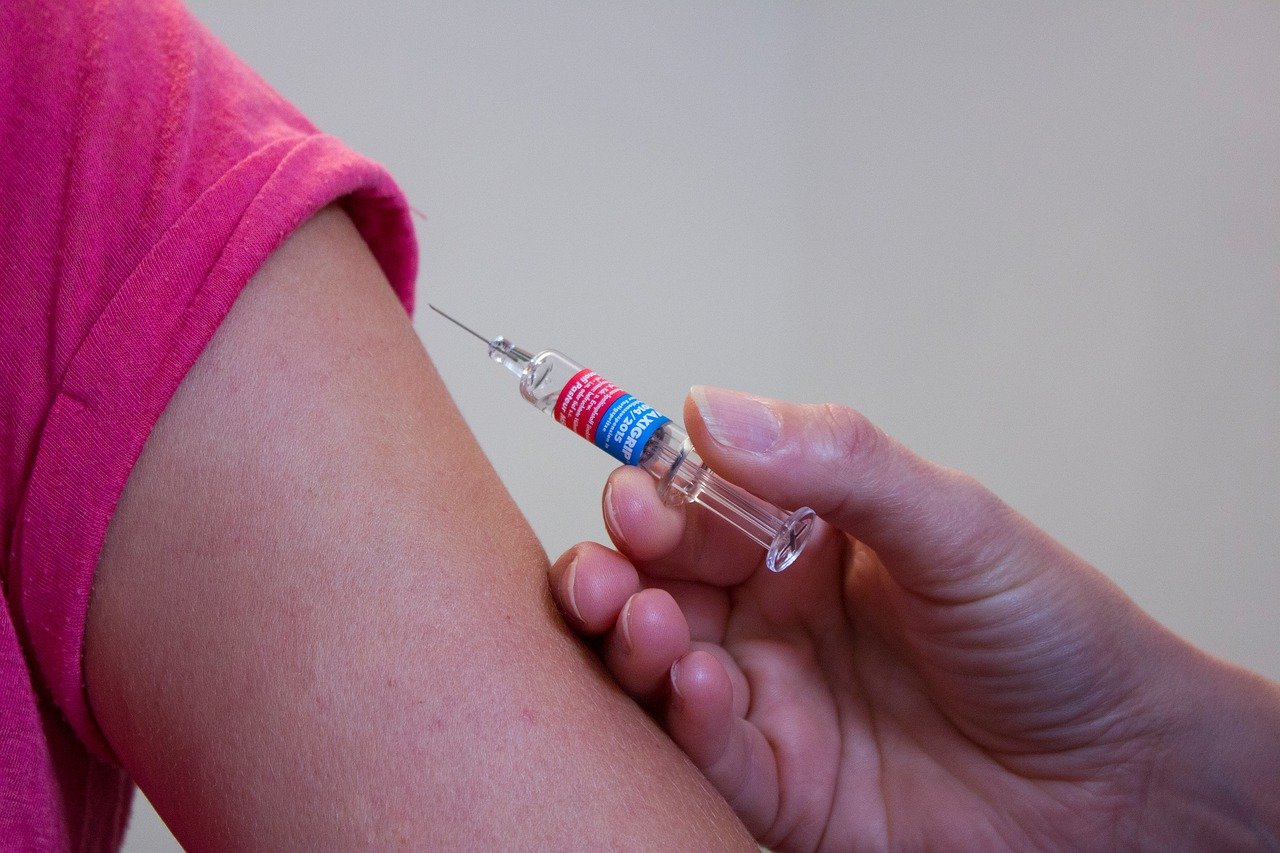vaccination-gc1a8651d7_1280