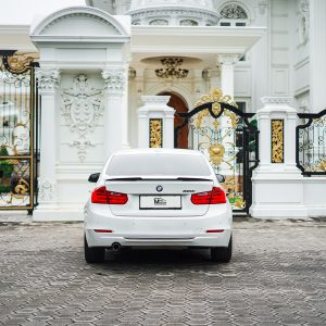 BMW 320i White