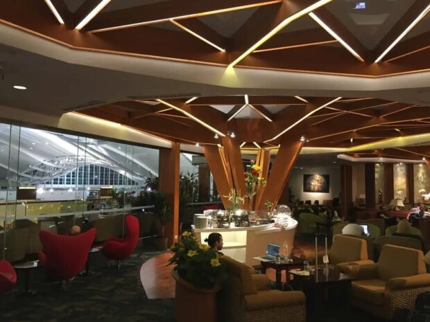 Midori Private Lounge Services