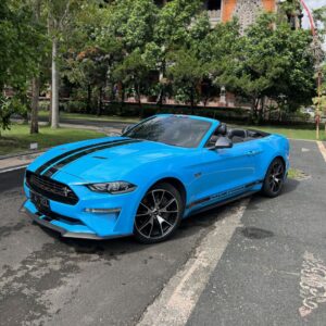Ford Mustang Convertible Blue