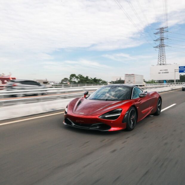 Bali Midori McLaren 720S