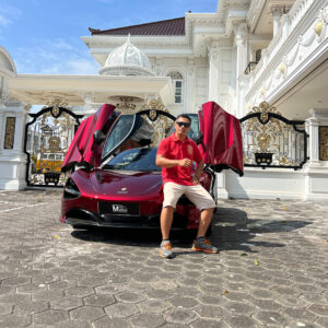 McLaren 720S in Bali