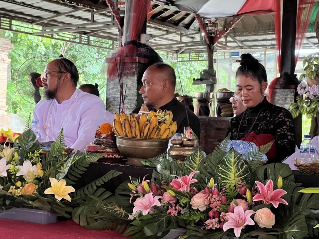 OPEN TRIP PAKET TIRTHA YATRA – PIODALAN PURA LUHUR MEDANG KAMULAN