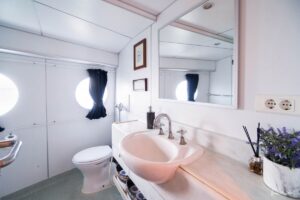 Haruku – Mega Catamaran 73 Ft