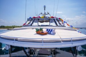 Haruku – Mega Catamaran 73 Ft