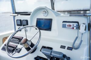 Inami – Luxury Sport Vessel 35.10 Ft