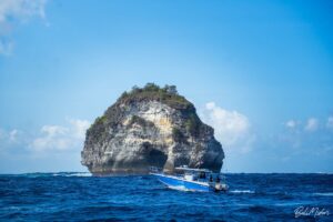 Inami – Luxury Sport Vessel 35.10 Ft