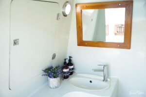 Inami – Luxury Sport Vessel 35.10 Ft