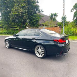BMW 5 Series G30 Black
