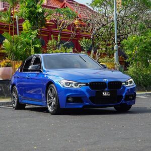 BMW Blue 330i