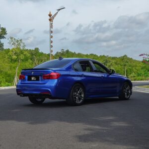 BMW Blue 330i