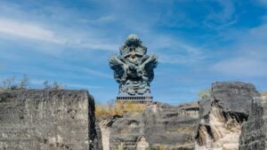 Bali GWK & Uluwatu Tour – Watersports, Garuda Wisnu Kencana & Kecak Dance