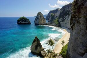 Nusa Penida Day Tour – Kelingking Beach, Diamond Beach & Tree House
