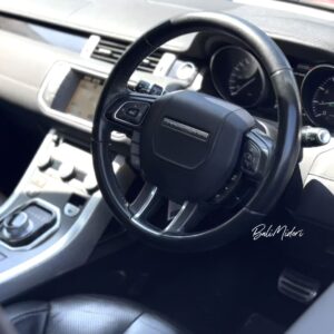 Red Range Rover Evoque