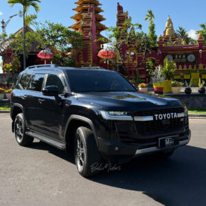 Toyota Land Cruiser 300 GR-Sport (2023) – Black