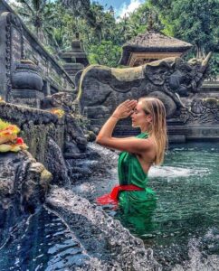 Tirta Empul Temple Bali: Complete Guide to the Water Purification Ceremony