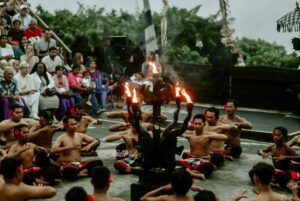 Bali Midori Coordinates a 6-Day Bali Group Journey for Paradise Travel from Greece