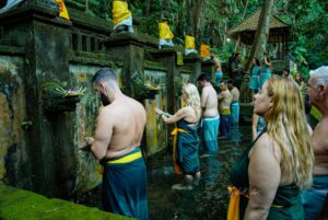 Bali Midori Coordinates a 6-Day Bali Group Journey for Paradise Travel from Greece