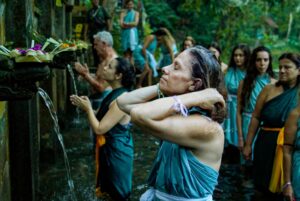 Bali Midori Coordinates a 6-Day Bali Group Journey for Paradise Travel from Greece